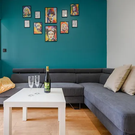 Le Louvre - Premium - Wifi - Balcon & Parking Апартаменты *